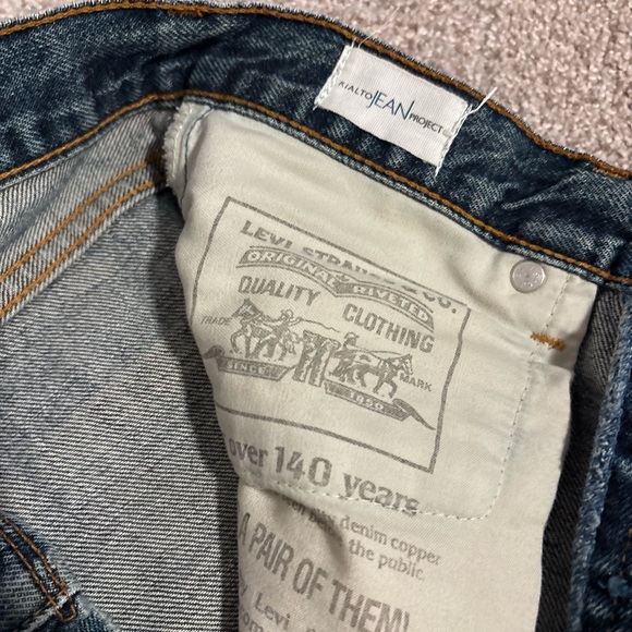 Distressed Levi’s 501 Blue Jeans - Picture 4 of 15
